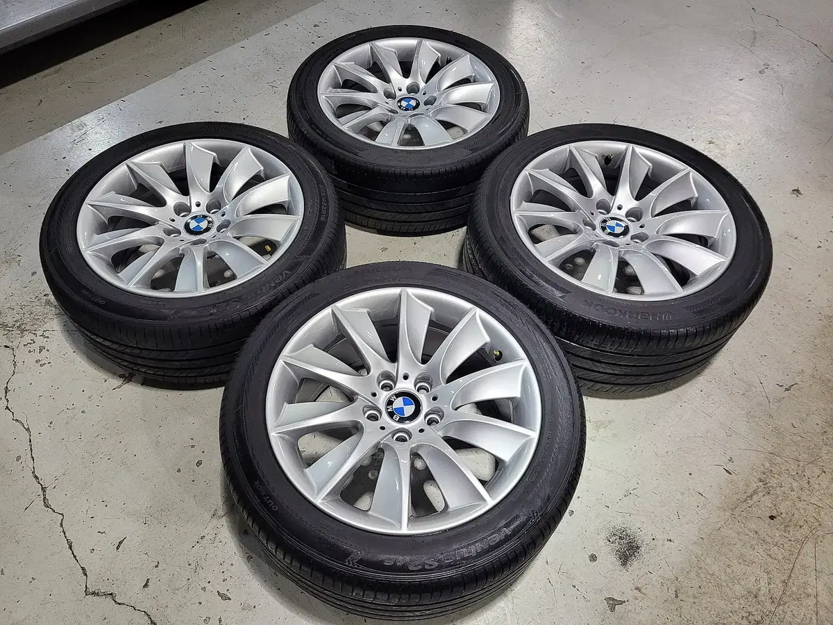 BMW F10 5시리즈 터빈 18인치 순정품휠타이어 한대분 판매